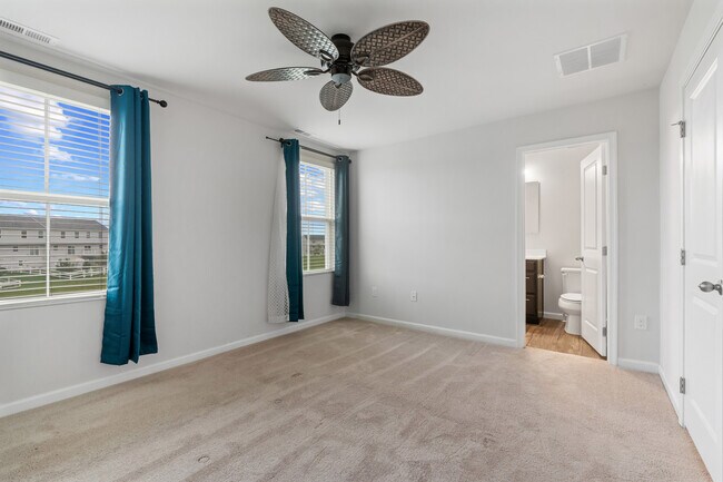 Building Photo - 130 Wye Oak Dr