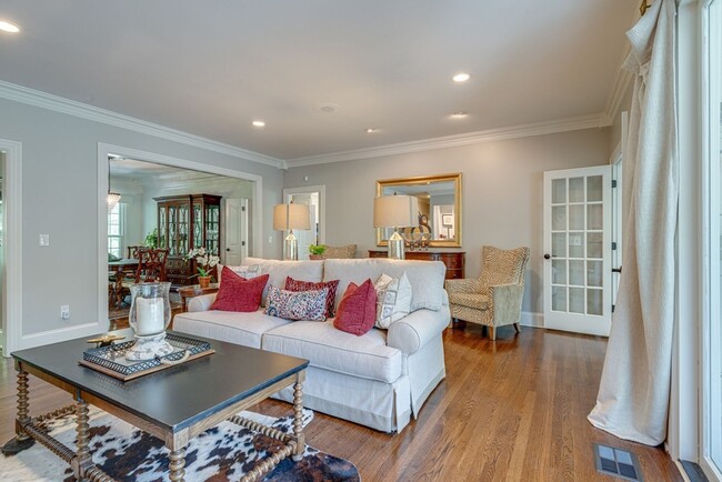 Building Photo - 5101 Heathrow Blvd