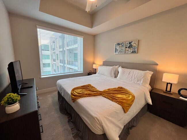 Building Photo - 1520 San Jacinto St