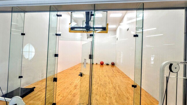 Building Photo - ANNUAL UNFURNISHED GROUND FLOOR CONDO 3 BED 2 BATH