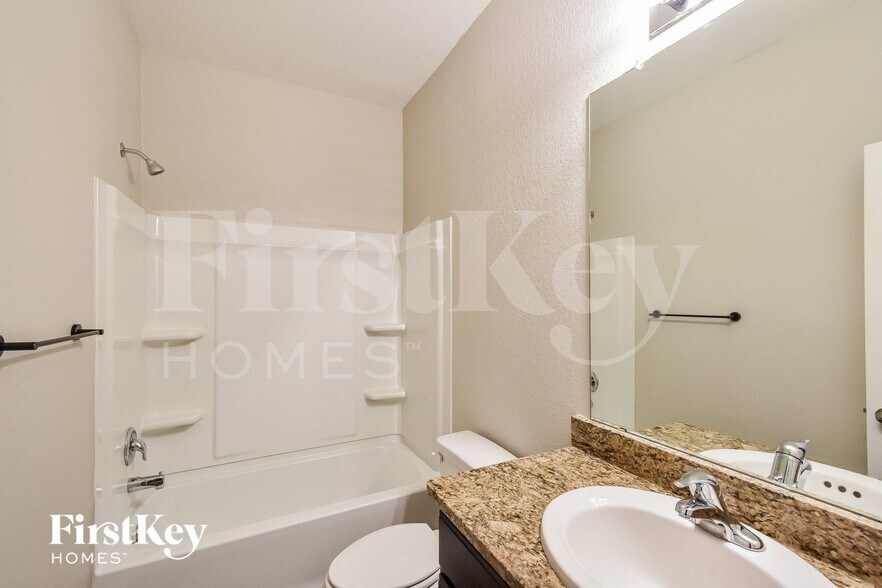 Building Photo - 11811 Wolf Cyn