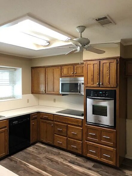 Building Photo - 1125 Dendron Dr