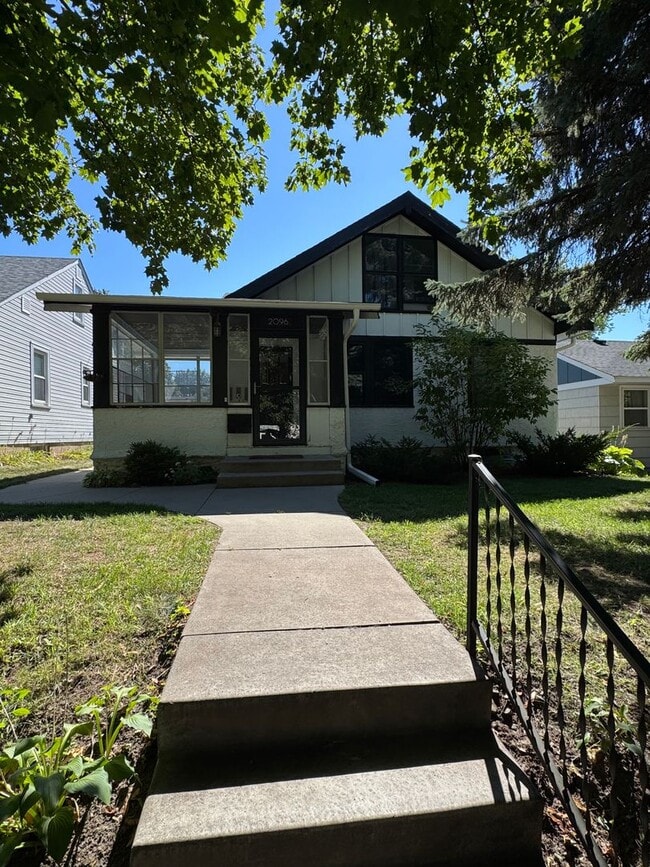 Building Photo - 2096 Randolph Ave