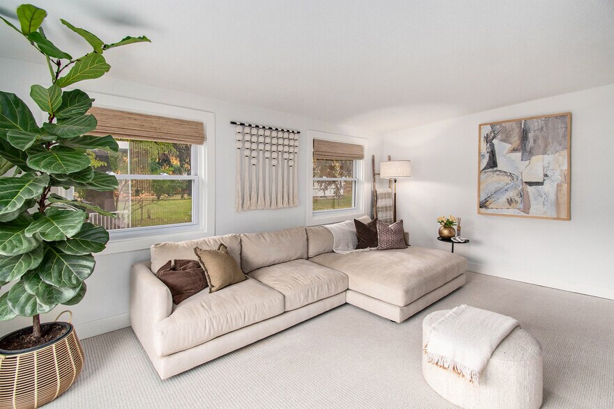 Building Photo - 1155 Carpenter Ave NW