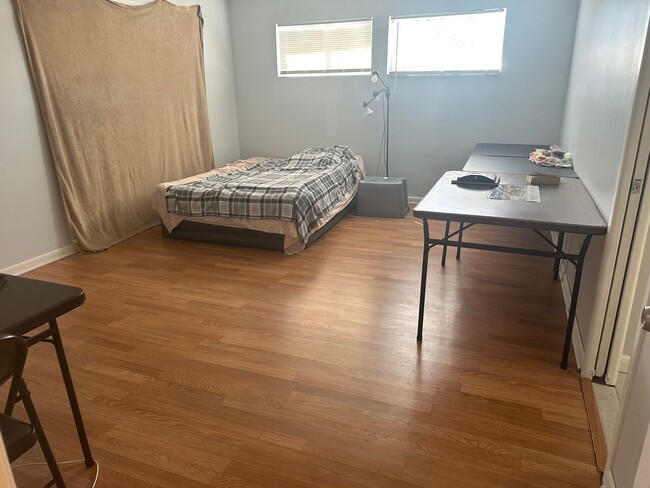 Building Photo - 3/2/2 with fenced yard located in Indian R...