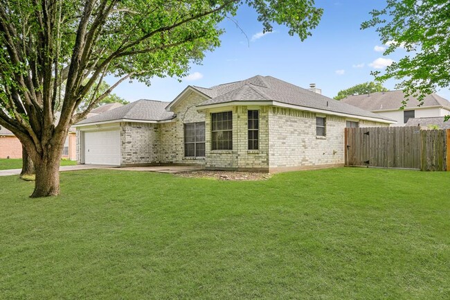 Building Photo - 1242 Hunter Wood Dr