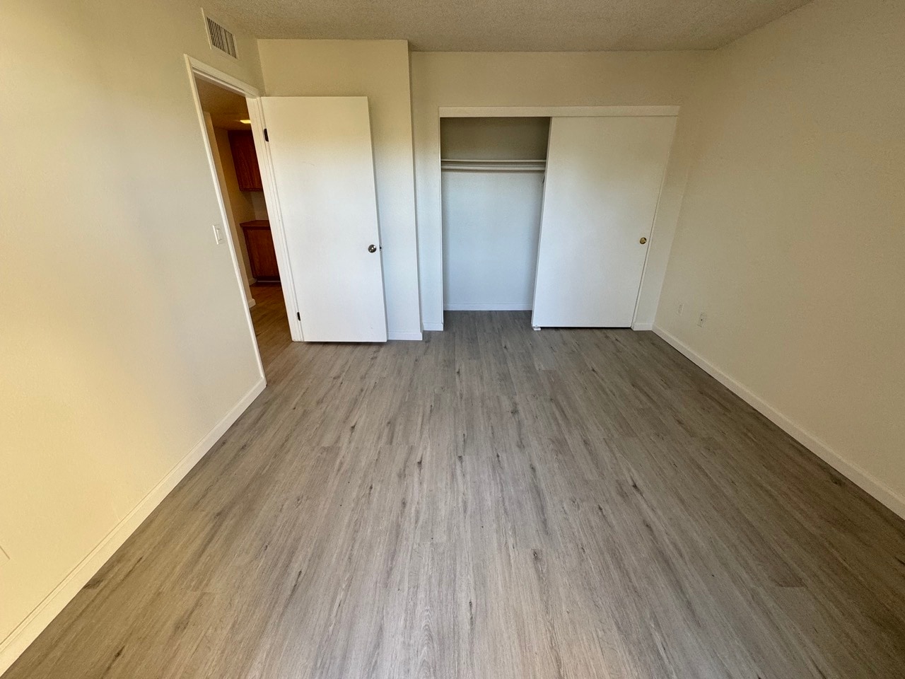 Building Photo - 4633 Vermont Pl