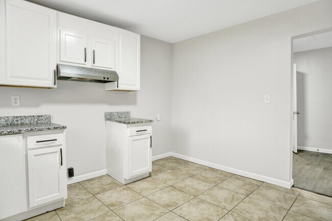 Building Photo - 5201 Mulga Ave