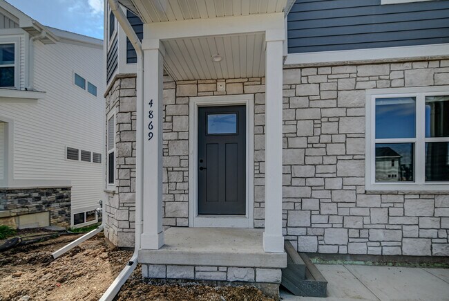 Building Photo - 4873 Lacy Rd