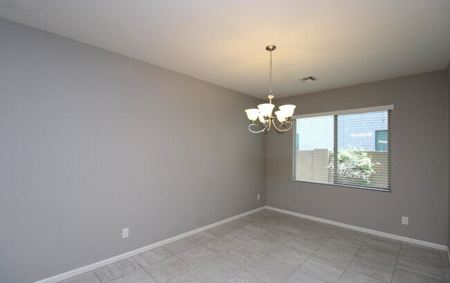 Building Photo - Stunning 3-bedroom, 3-bathroom home located in the heart of Peoria, AZ.