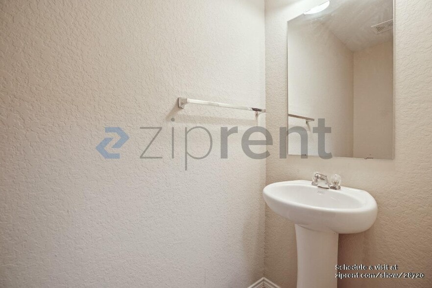 Building Photo - 11709 Silver Sky