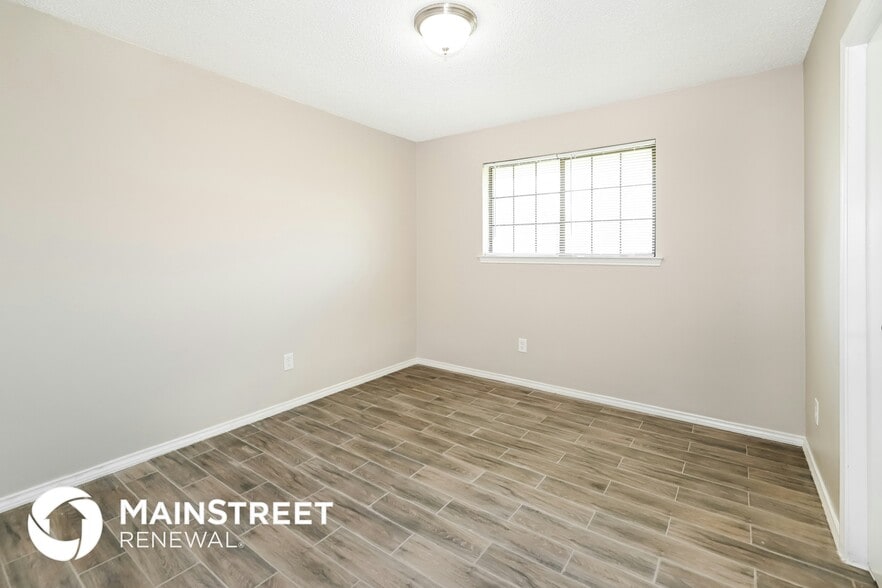 Building Photo - 1028 Eastridge Cir