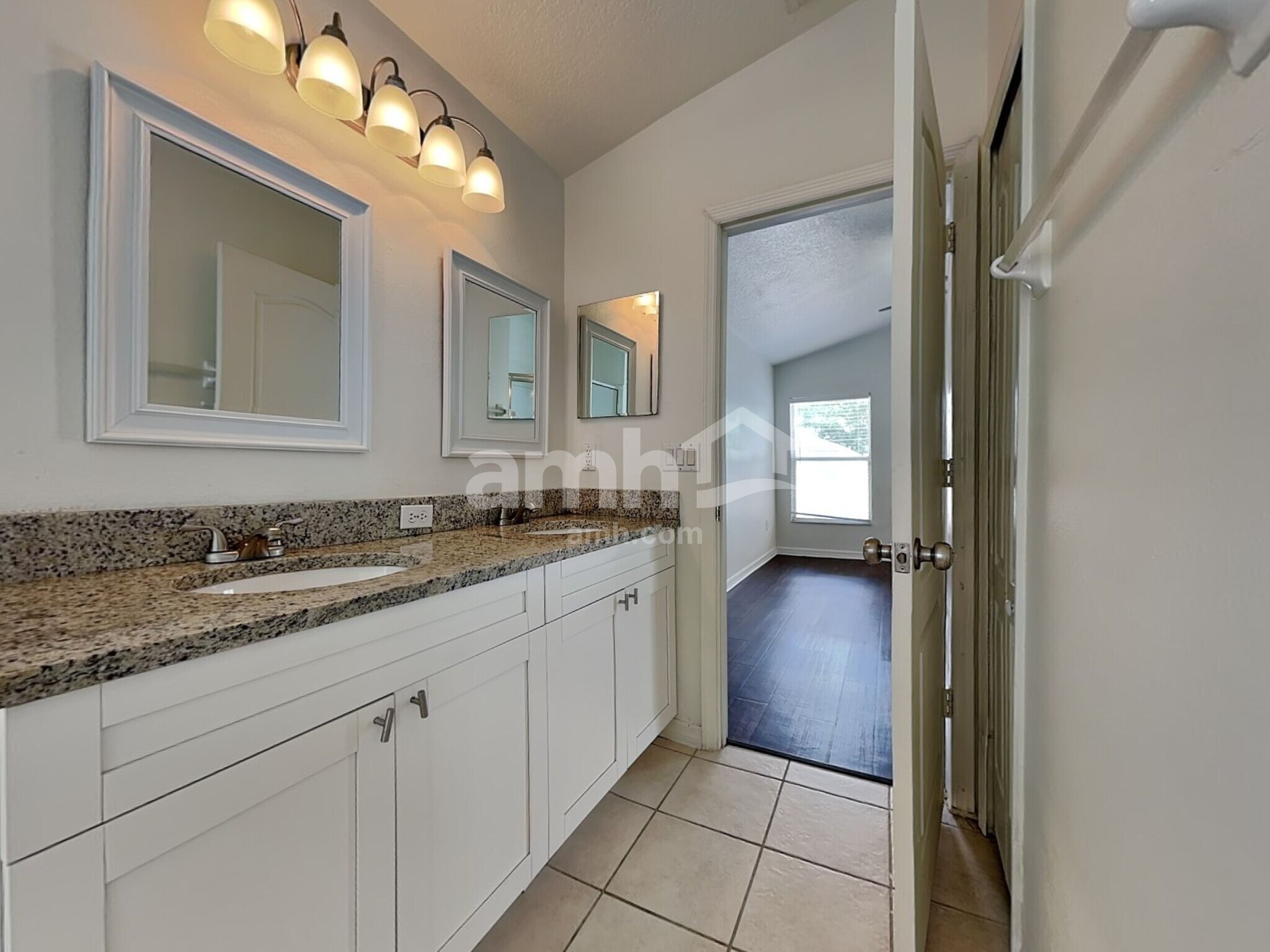 Building Photo - 509 Sunset Beach Ct
