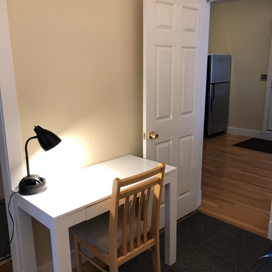 Building Photo - 262 10th St