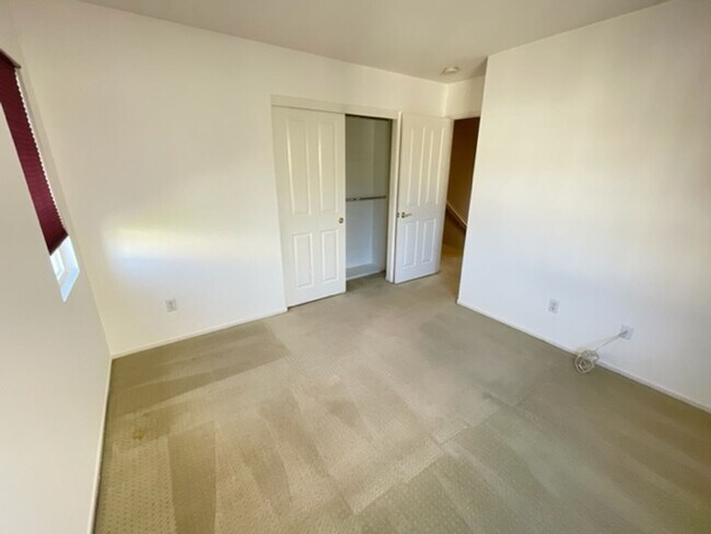Building Photo - **Coming Soon**3 Bedroom 2 Bath Home in th...