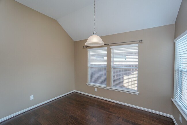 Building Photo - 7102 Thistlewood Park Ct
