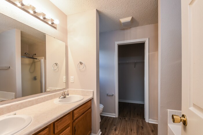 Building Photo - 10823 Sterling Apple Dr