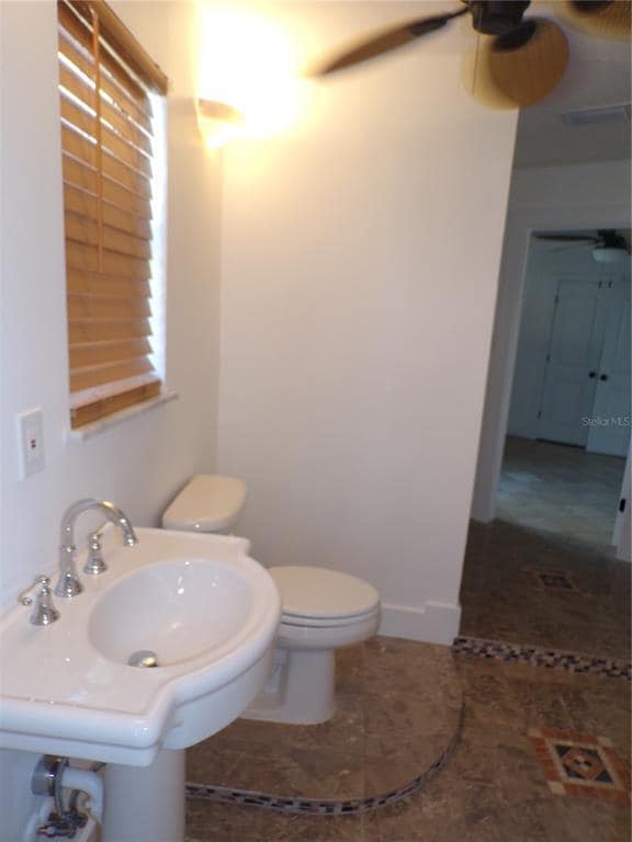 Building Photo - 179 Maria Ct