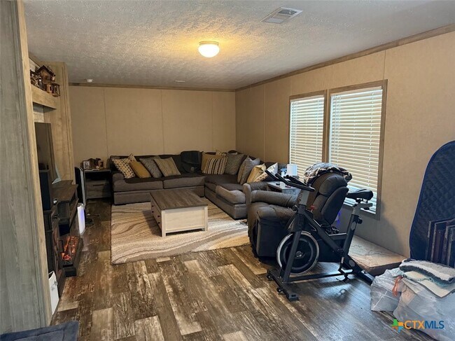 Building Photo - 167 Posey Ranch Rd