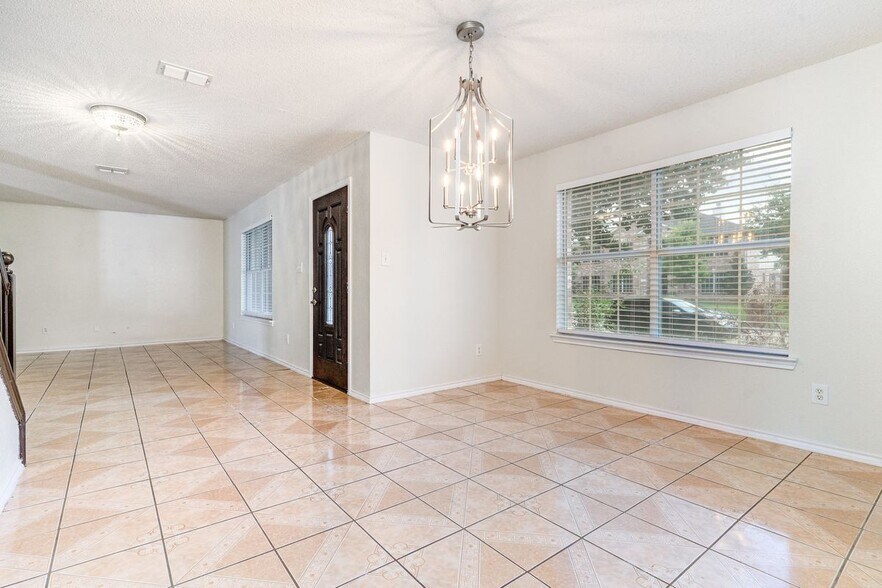 Building Photo - 1810 Cedar Ridge Dr