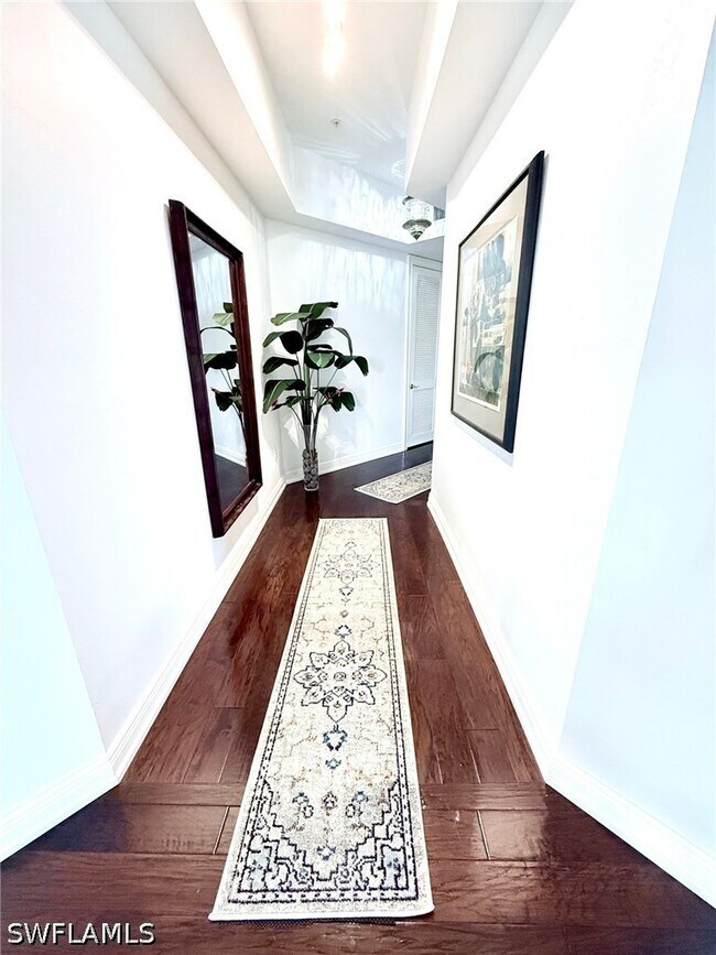 Building Photo - 705 10th St S