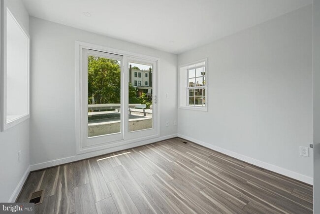 Building Photo - 1850 Ingleside Terrace NW