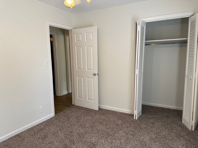 Building Photo - ** Beautiful 4 bedroom House in Farragut Area **