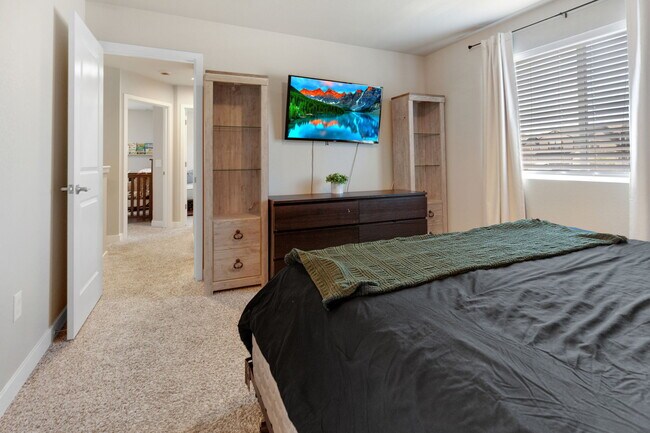 Building Photo - 6749 Nystrom Ter
