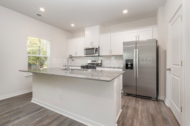 Building Photo - 5250 Reedy Rdg Rd