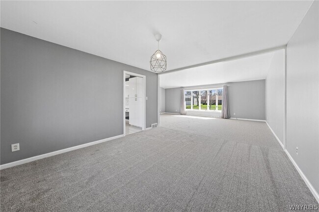 Building Photo - 40 Tristan Ln