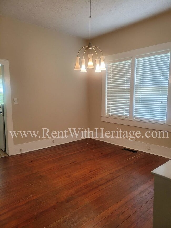 Building Photo - ENJOY THE PRESTIGE OF THIS CHARMING HOME I...