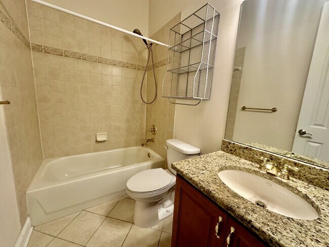 Building Photo - Beautifully Maintained Three Bedroom Home ...