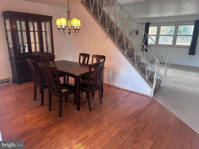 Building Photo - 3555 Churchill Ln