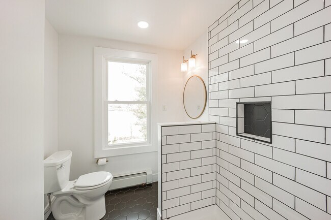 Building Photo - 62 Shrewsbury Ave