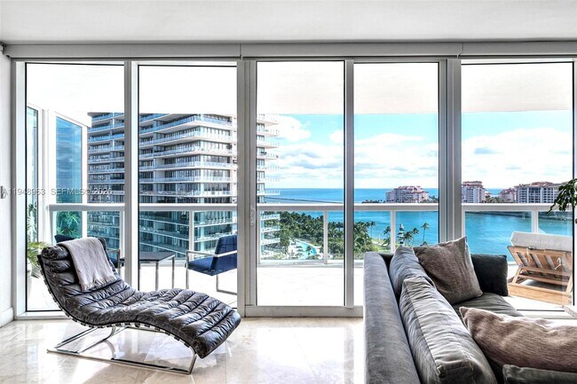 Building Photo - 1000 South Pointe Dr