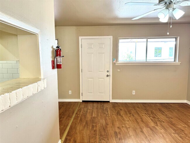 Building Photo - 1755 Colquitt St St