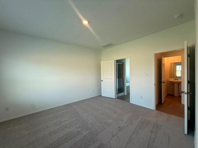 Building Photo - 17808 Indigo Bunting Ln