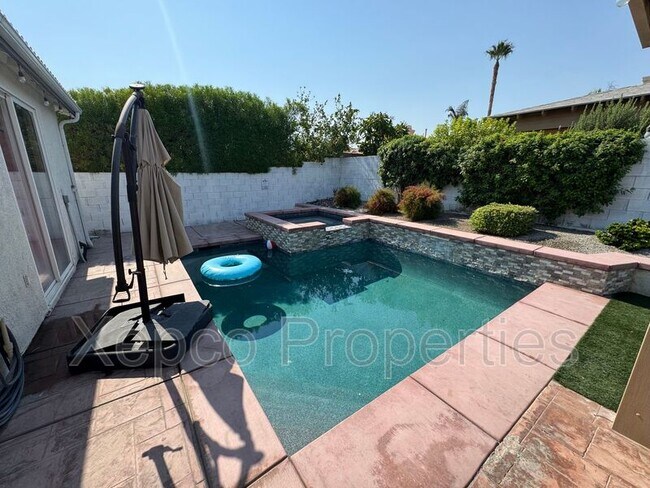 Building Photo - 80746 Diamondback Trail