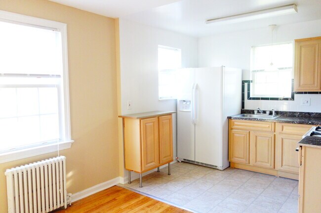 Building Photo - 8007 Garland Ave