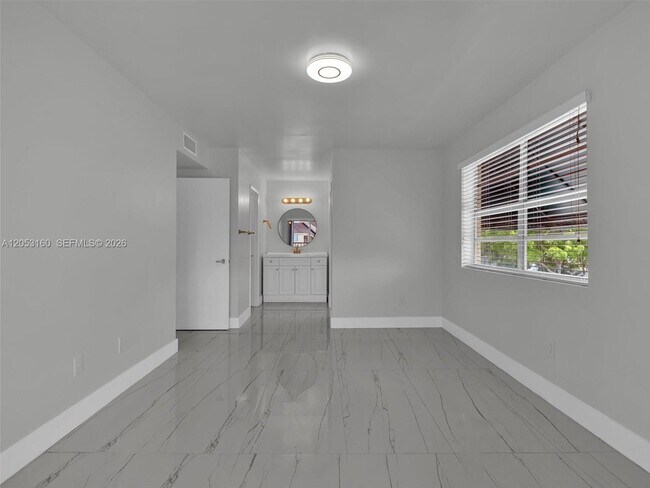 Building Photo - 15325 SW 106th Terrace