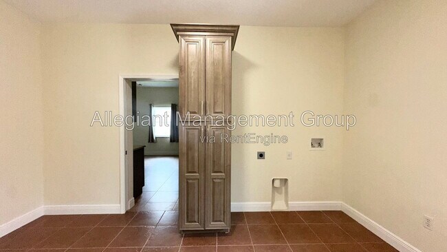 Building Photo - 1287 Glendora Rd N