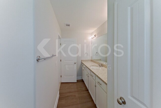 Building Photo - 112 Mountain Holly Rd.