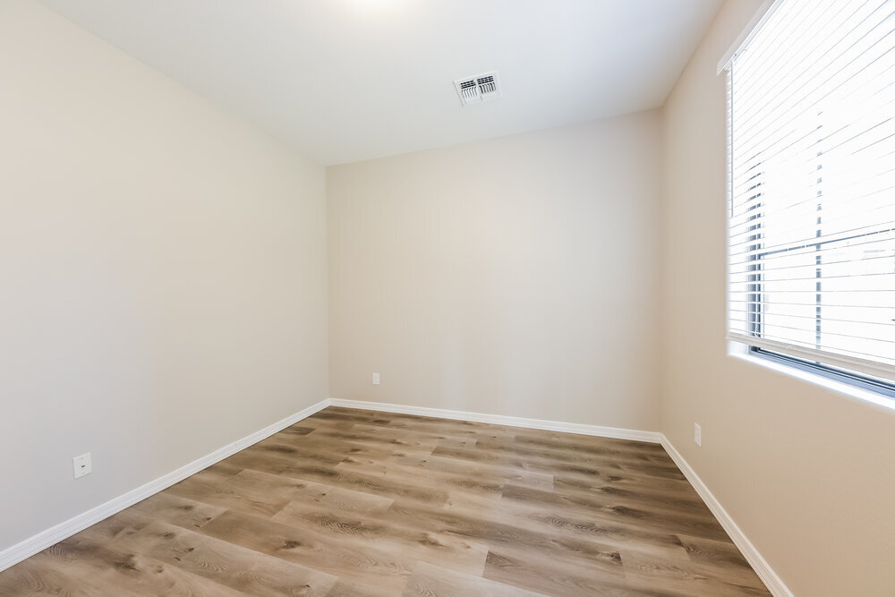 Building Photo - 2373 W Sleepy Ranch Rd