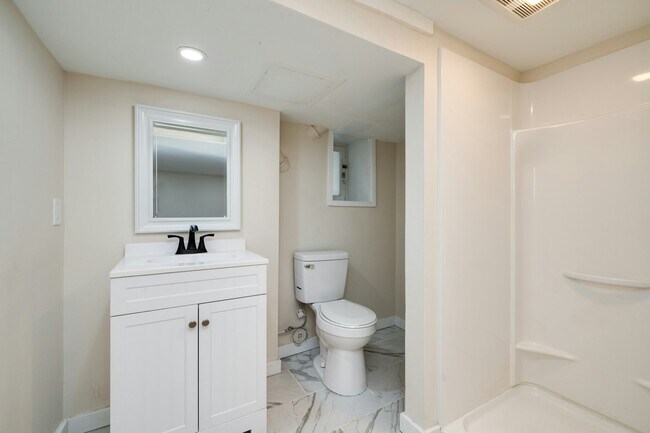 Building Photo - 57 S 6th St