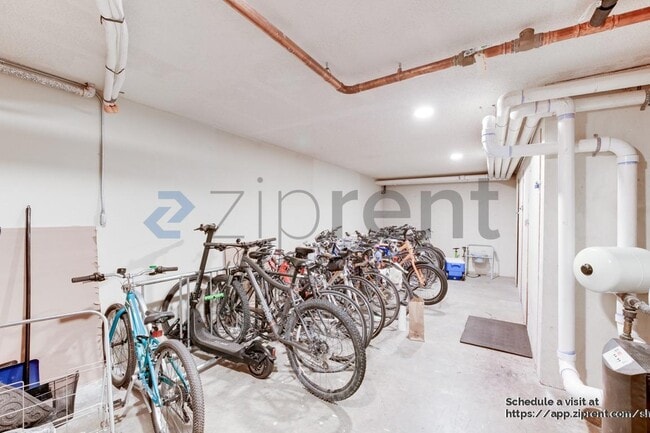 Building Photo - 911 N 73rd St