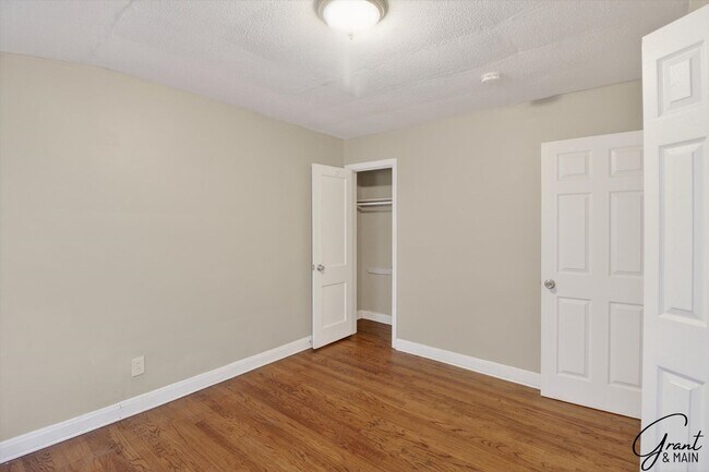 Building Photo - 10067 Grayton St