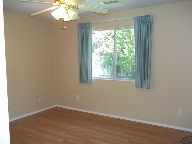 Building Photo - 6339 N Delbert Ave