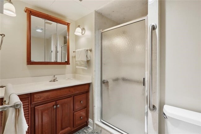 Building Photo - 2100 St Charles Ave