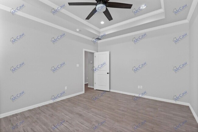 Building Photo - 2524 Creek Dr