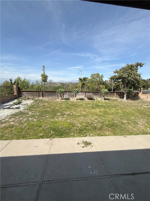Building Photo - 23833 Country View Dr